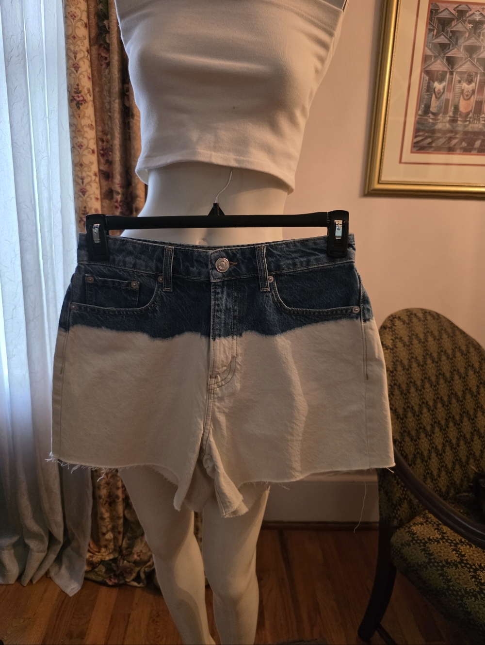 Gianni Bini Two Tone Dip Dye Denim Shorts. Denim Blue & Cream Color